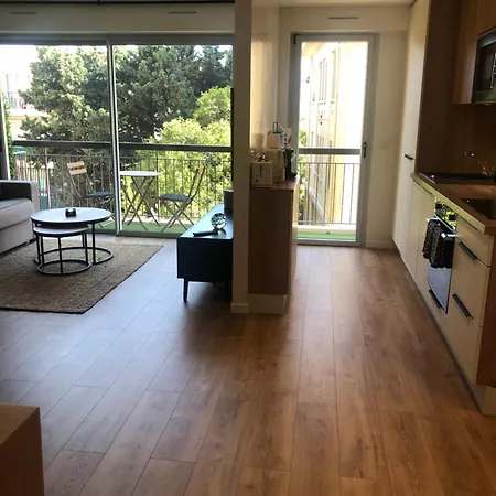 Cannes Neuf Confort Apartamento *