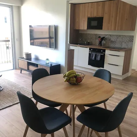 Neuf 4 Personnes Confort Apartment